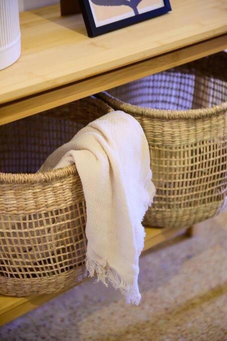Boho Luxury 2 Bedroom Apartment, Acropolis Museum View アテネ エクステリア 写真